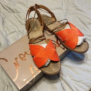 Like new Crown vintage ankle-tie sandals. Size 8